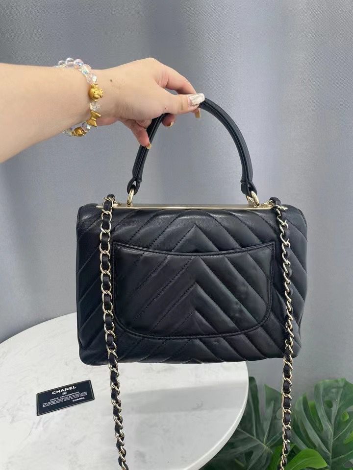 Chanel chevron trendy CC